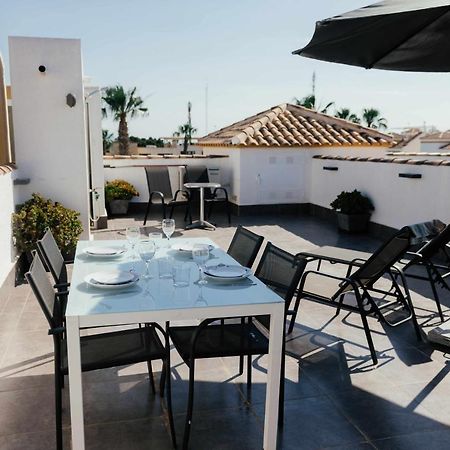 Stunning 2 Bedroom Apartment With Pool View Alicante Dış mekan fotoğraf