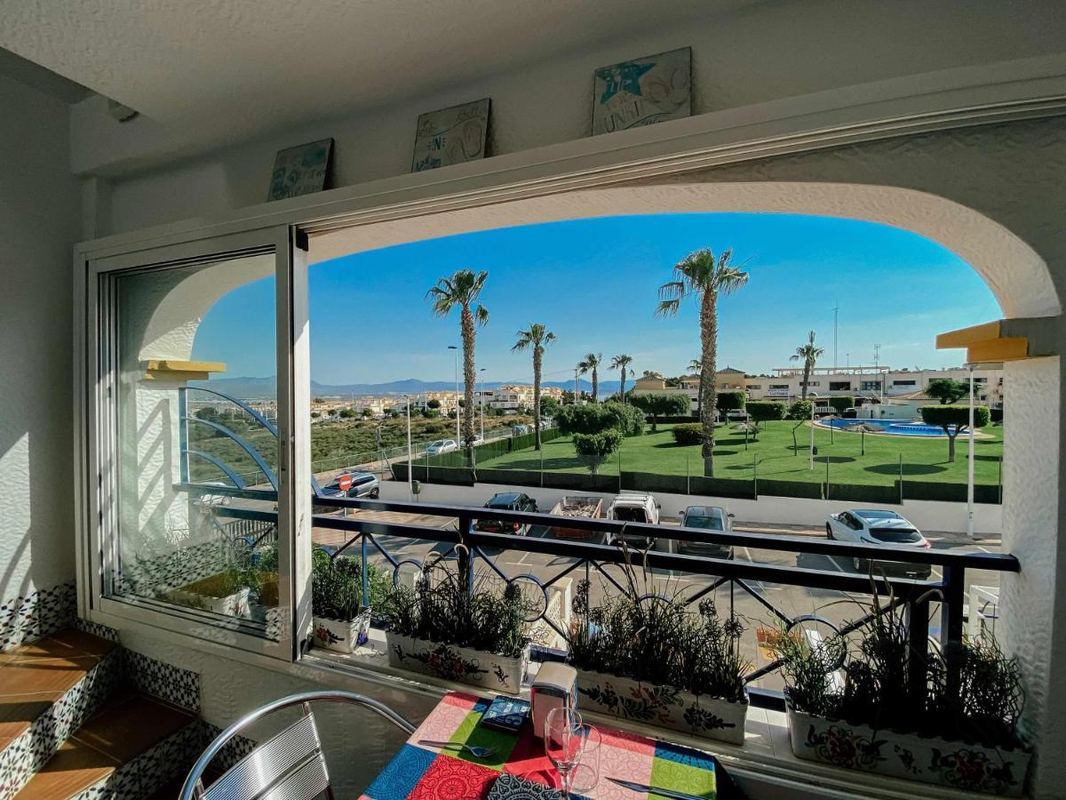 Stunning 2 Bedroom Apartment With Pool View Alicante Dış mekan fotoğraf