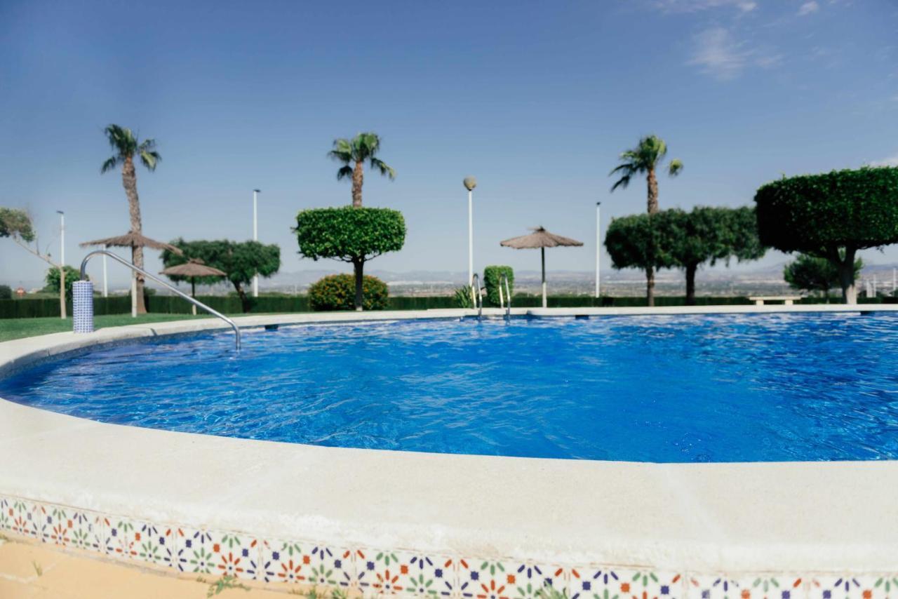 Stunning 2 Bedroom Apartment With Pool View Alicante Dış mekan fotoğraf