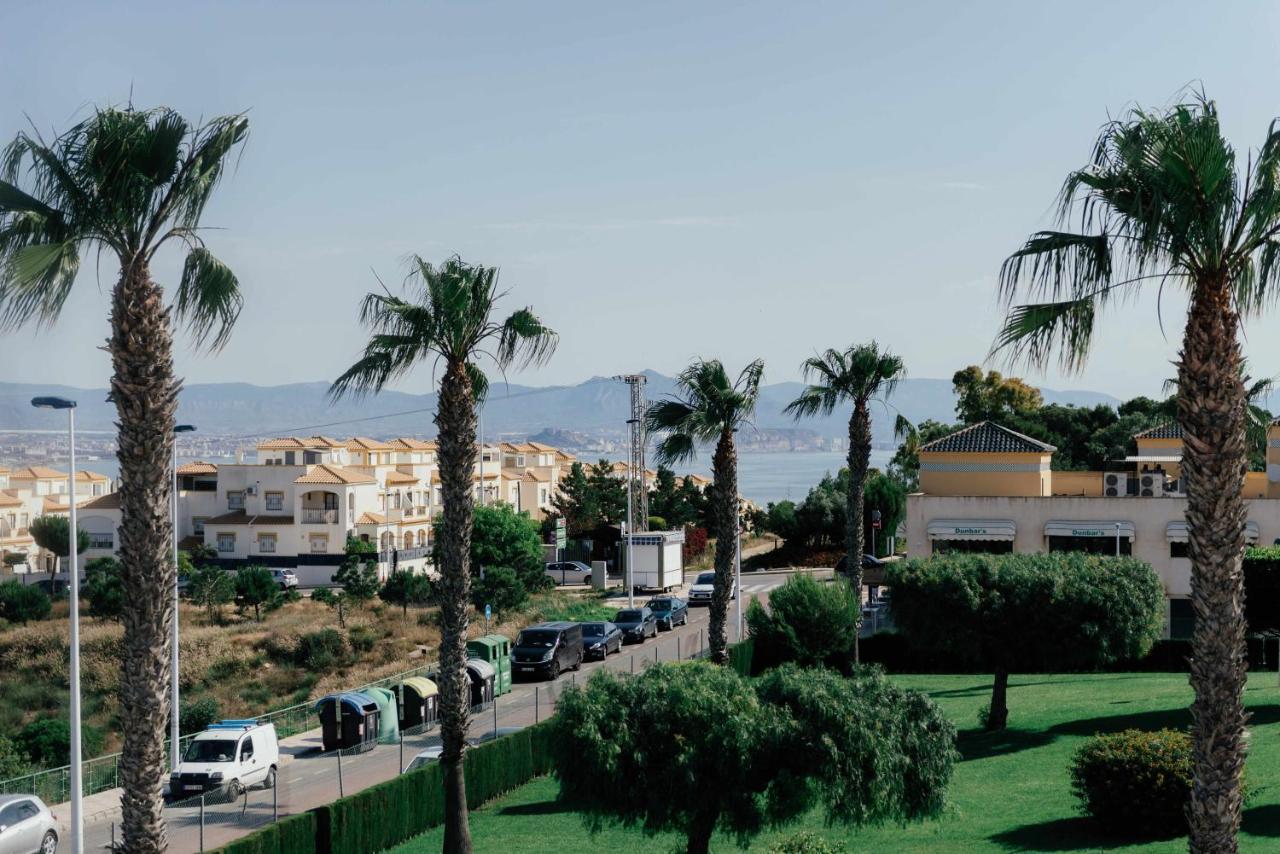 Stunning 2 Bedroom Apartment With Pool View Alicante Dış mekan fotoğraf